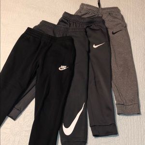 4 pairs of boys Nike jogger pants